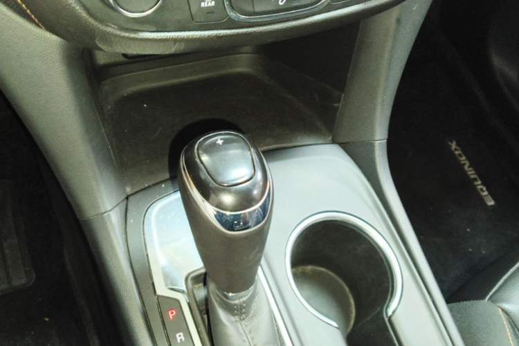 Used Chevrolet Equinox 2019 535T Automatic Chijie Edition China VI Gear Lever