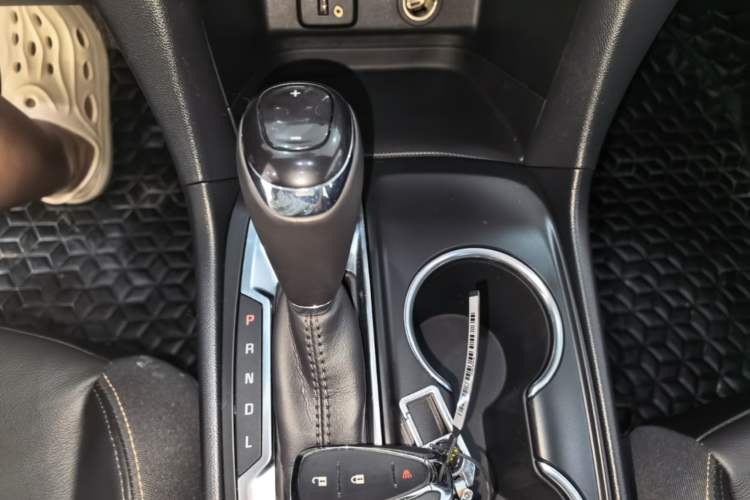 Used Chevrolet Equinox 2019 535T Automatic Chijie Edition China VI Gear Lever