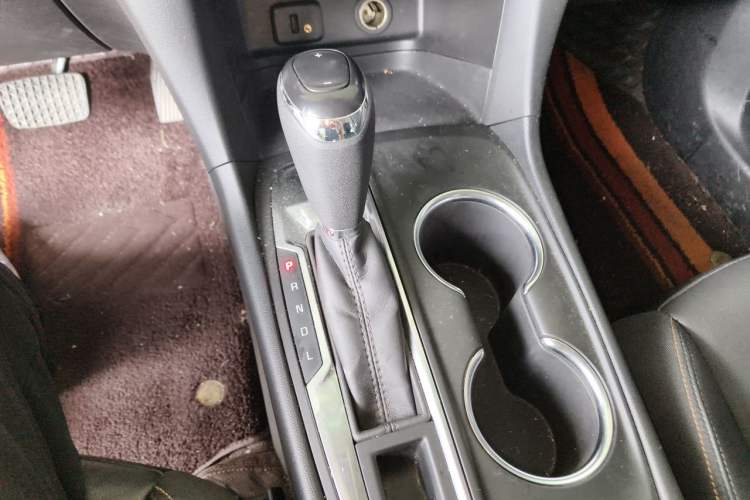 Used Chevrolet Equinox 2019 535T Automatic Chijie Edition China VI Gear Lever
