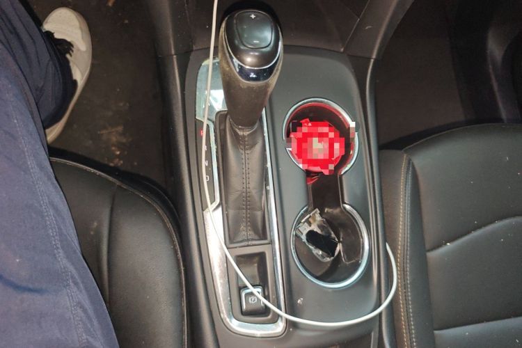 Used Chevrolet Equinox 2019 535T Automatic YuJie Edition China VI Gear Lever
