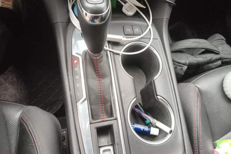 Used Chevrolet Equinox 2019 Redline 550T Automatic All-Wheel-Drive Trailblazer RS China VI Standard Gear Lever