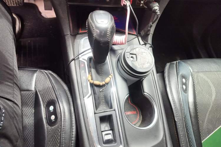 Used Chevrolet Equinox 2019 535T Automatic Chijie Edition China V Standard Gear Lever