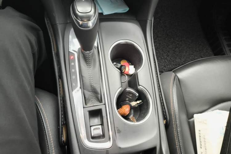 Used Chevrolet Equinox 2019 535T Automatic Chijie Edition China VI Gear Lever