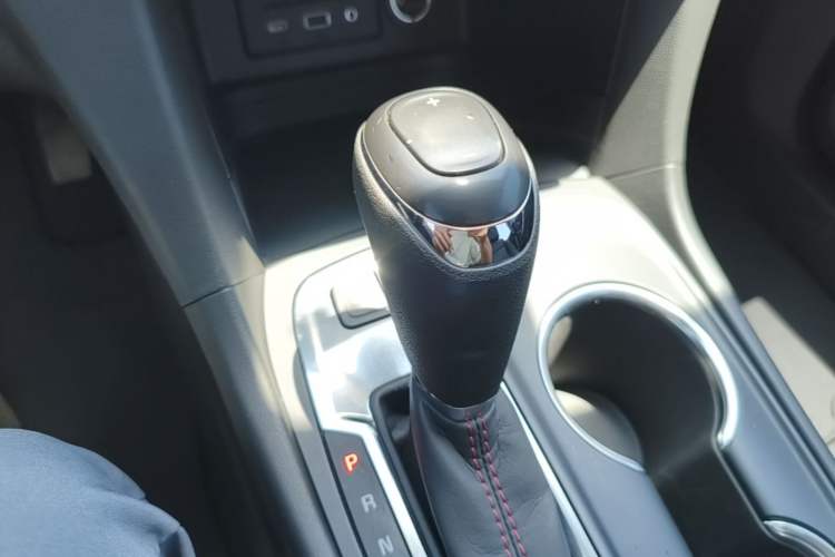 Used Chevrolet Equinox 2019 Redline 550T Automatic All-Wheel-Drive RS Model China VI Standard Gear Lever