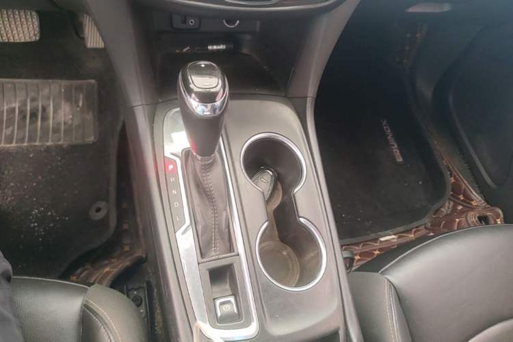 Used Chevrolet Equinox 2019 535T Automatic Chijie Edition China V Standard Gear Lever