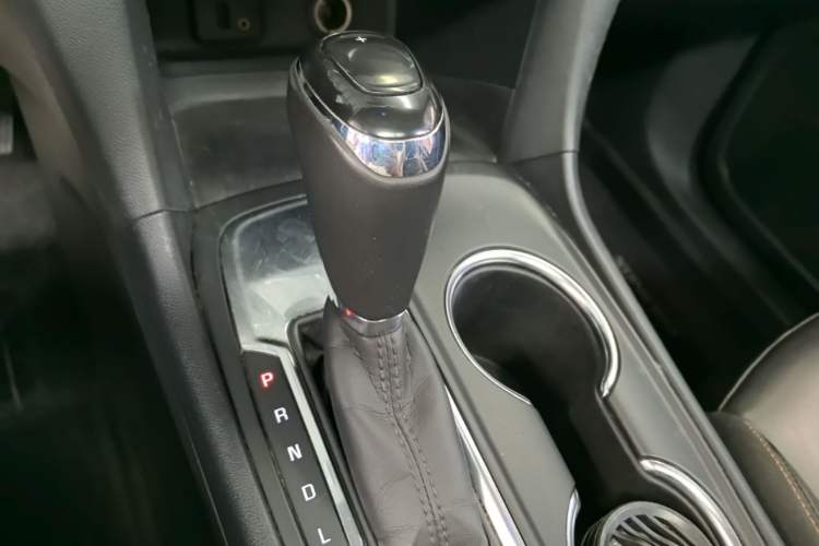 Used Chevrolet Equinox 2019 535T Automatic Chijie Edition China VI Gear Lever