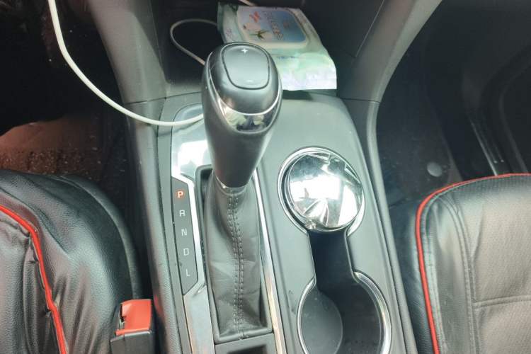 Used Chevrolet Equinox 2019 535T Automatic YuJie Edition China V Standard Gear Lever