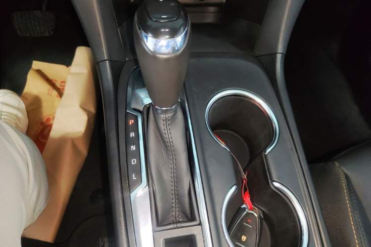 Used Chevrolet Equinox 2019 535T Automatic Chijie Edition China VI Gear Lever