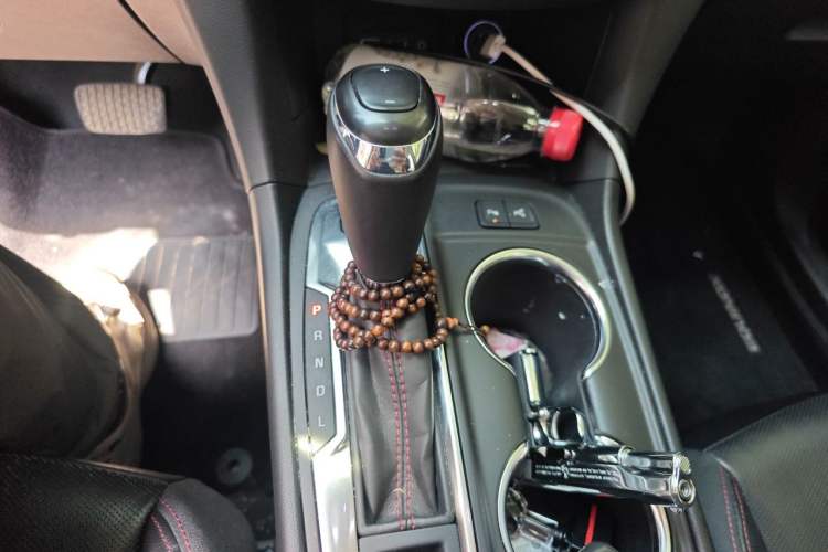 Used Chevrolet Equinox 2019 Redline 550T Automatic All-Wheel-Drive Trailblazer RS China VI Standard Gear Lever