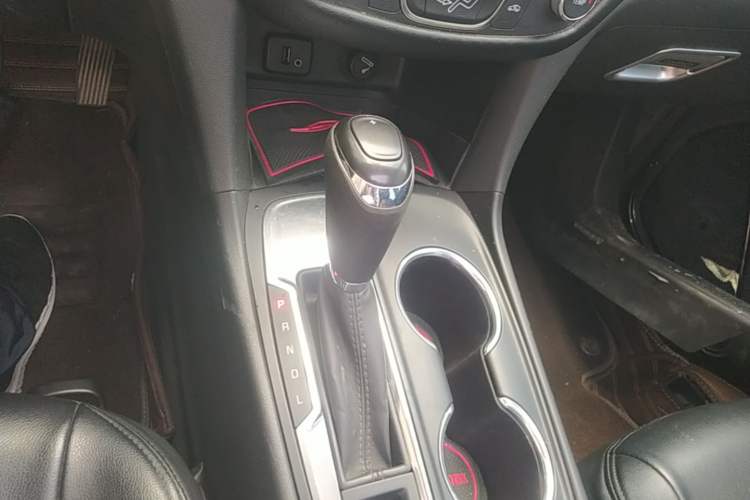 Used Chevrolet Equinox 2019 535T Automatic Lingjie Edition China VI Standard Gear Lever