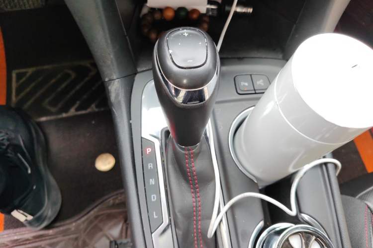 Used Chevrolet Equinox 2019 Redline 550T Automatic All-Wheel-Drive Trailblazer RS China VI Standard Gear Lever