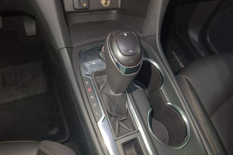 Used Chevrolet Equinox 2019 535T Automatic Chijie Edition China VI Gear Lever