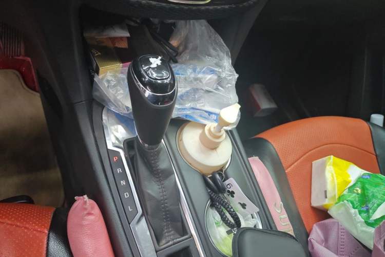 Used Chevrolet Equinox 2019 535T Automatic Lingjie Edition China VI Standard Gear Lever