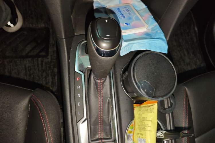 Used Chevrolet Equinox 2019 Redline 550T Automatic All-Wheel-Drive RS Model China VI Standard Gear Lever