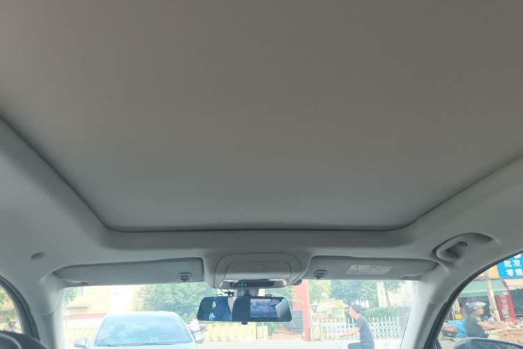 Used Chevrolet Equinox 2019 535T Automatic YuJie Edition China VI Headliner