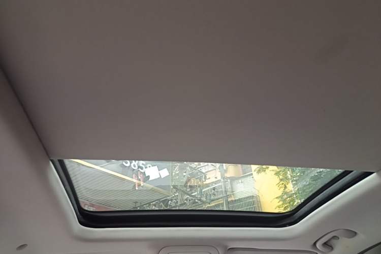 Used Chevrolet Equinox 2019 535T Automatic YuJie Edition China VI Headliner