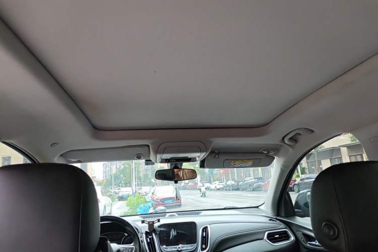 Used Chevrolet Equinox 2019 Redline 550T Automatic All-Wheel-Drive RS Model China VI Standard Headliner
