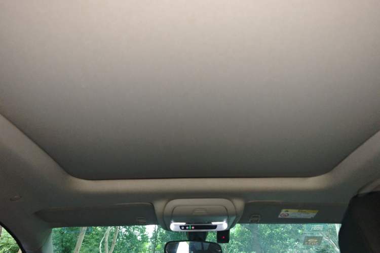 Used Chevrolet Equinox 2019 535T Automatic YuJie Edition China VI Headliner