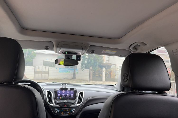 Used Chevrolet Equinox 2019 535T Automatic YuJie Edition China VI Headliner