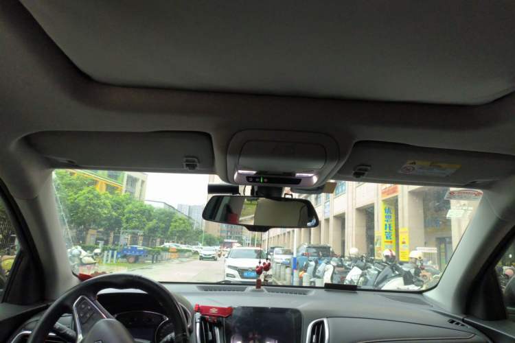 Used Chevrolet Equinox 2019 535T Automatic YuJie Edition China VI Headliner