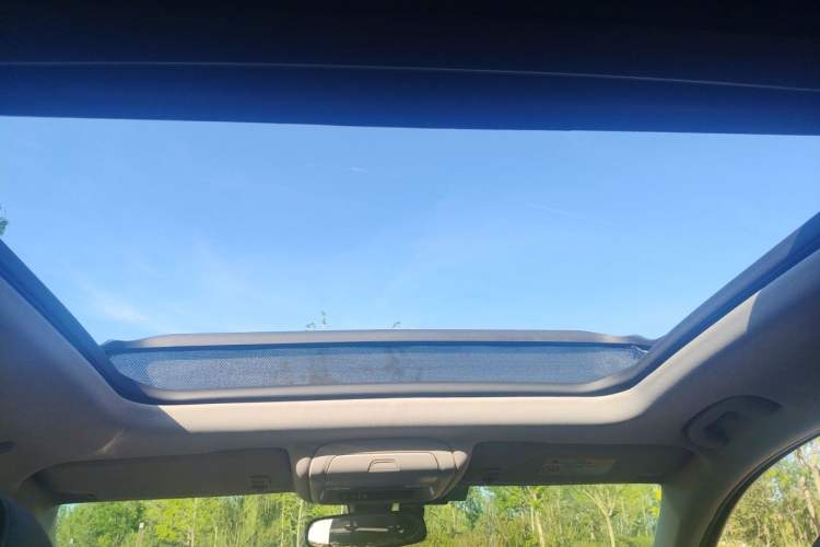 Used Chevrolet Equinox 2019 Redline 550T Automatic All-Wheel-Drive RS Model China VI Standard Headliner