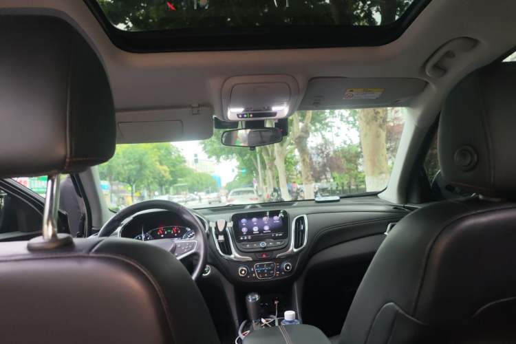 Used Chevrolet Equinox 2019 Redline 550T Automatic All-Wheel-Drive RS Model China VI Standard Headliner