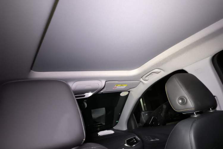 Used Chevrolet Equinox 2019 535T Automatic YuJie Edition China VI Headliner