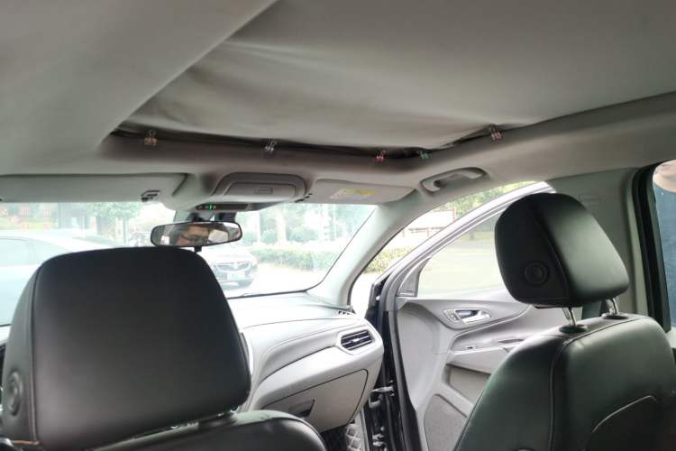 Used Chevrolet Equinox 2019 535T Automatic YuJie Edition China VI Headliner