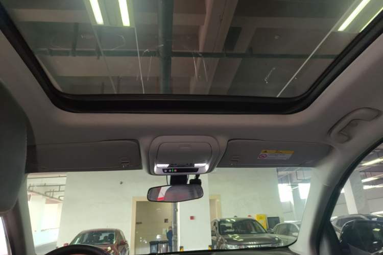 Used Chevrolet Equinox 2019 535T Automatic YuJie Edition China VI Headliner