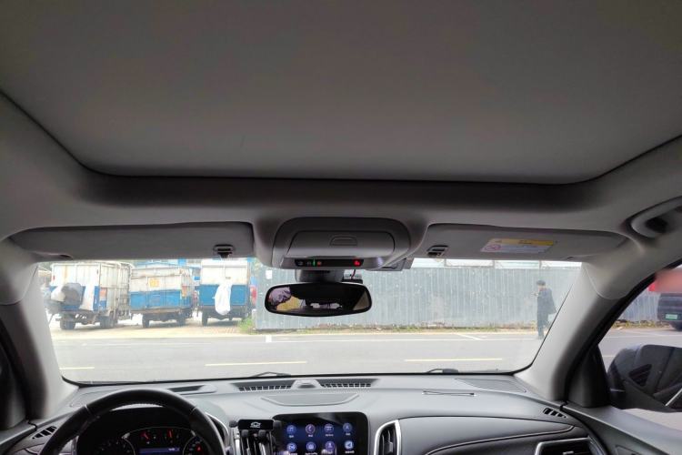 Used Chevrolet Equinox 2019 Redline 550T Automatic All-Wheel-Drive Trailblazer RS China VI Standard Headliner