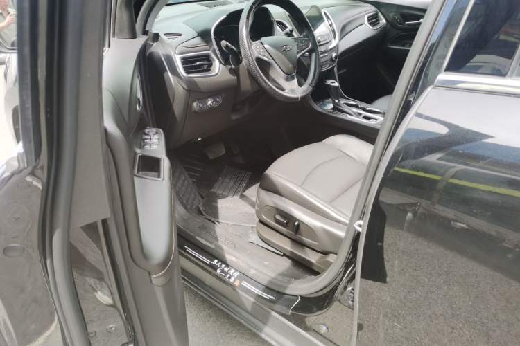 Used Chevrolet Equinox 2019 535T Automatic YuJie Edition China VI Interior 1