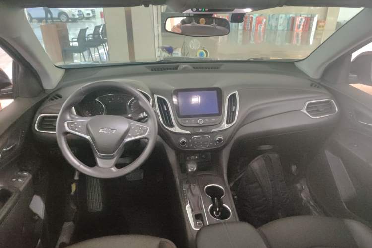 Used Chevrolet Equinox 2019 Redline 550T Automatic All-Wheel-Drive RS Model China VI Standard Interior 2