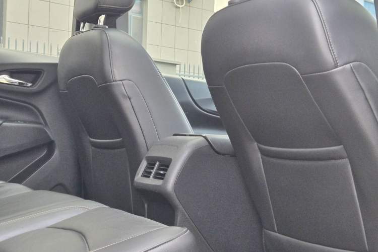 Used Chevrolet Equinox 2019 535T Automatic YuJie Edition China V Standard Interior 2