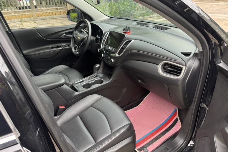 Used Chevrolet Equinox 2019 535T Automatic YuJie Edition China VI Interior 2
