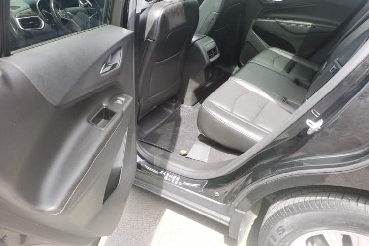 Used Chevrolet Equinox 2019 535T Automatic YuJie Edition China VI Interior 2