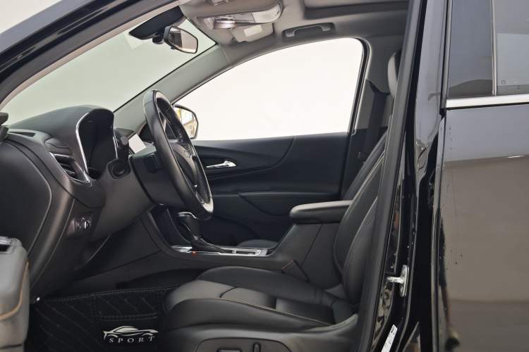 Used Chevrolet Equinox 2019 535T Automatic YuJie Edition China VI Interior 2