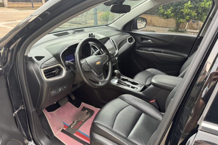 Used Chevrolet Equinox 2019 535T Automatic YuJie Edition China VI Interior 3