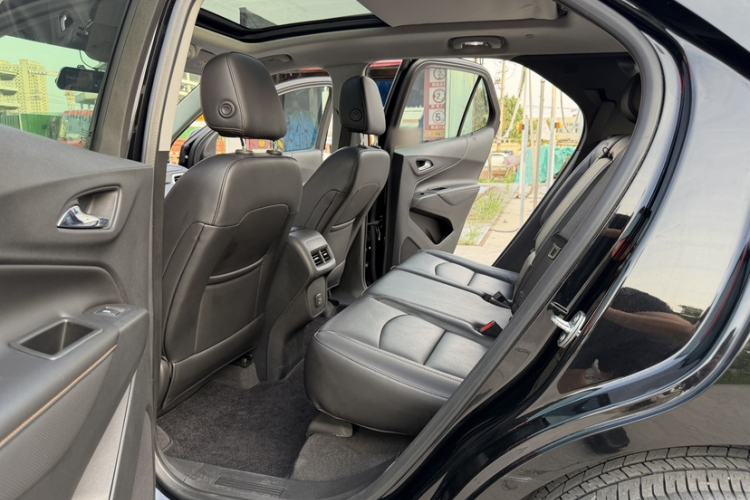 Used Chevrolet Equinox 2019 535T Automatic Chijie Edition China VI Interior 3