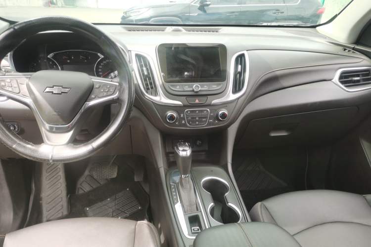 Used Chevrolet Equinox 2019 535T Automatic YuJie Edition China VI Interior 3