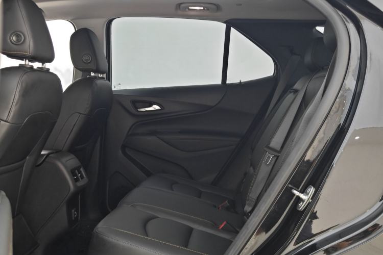 Used Chevrolet Equinox 2019 535T Automatic YuJie Edition China VI Interior 3