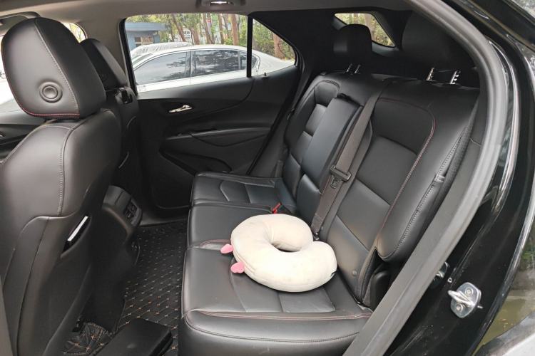 Used Chevrolet Equinox 2019 Redline 550T Automatic All-Wheel-Drive RS Model China V Standard Interior 4