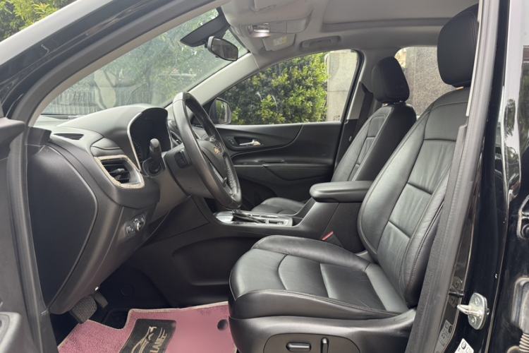 Used Chevrolet Equinox 2019 535T Automatic YuJie Edition China VI Interior 4