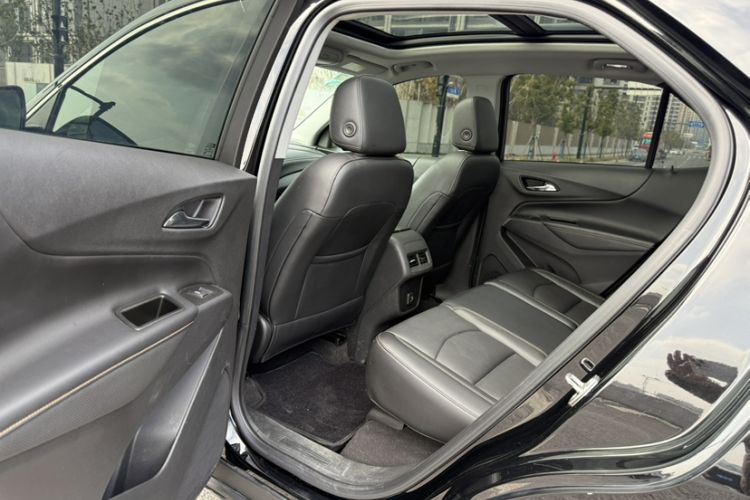 Used Chevrolet Equinox 2019 535T Automatic Chijie Edition China VI Interior 4
