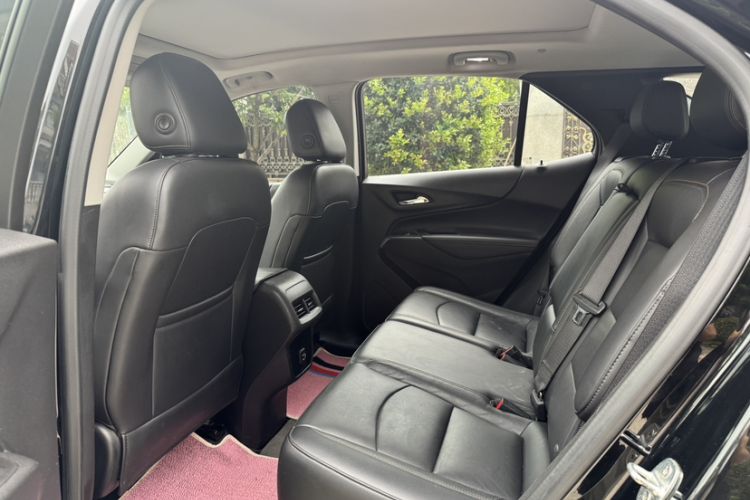 Used Chevrolet Equinox 2019 535T Automatic YuJie Edition China VI Interior 5