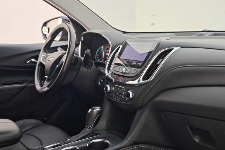Used Chevrolet Equinox 2019 535T Automatic YuJie Edition China VI Interior 6