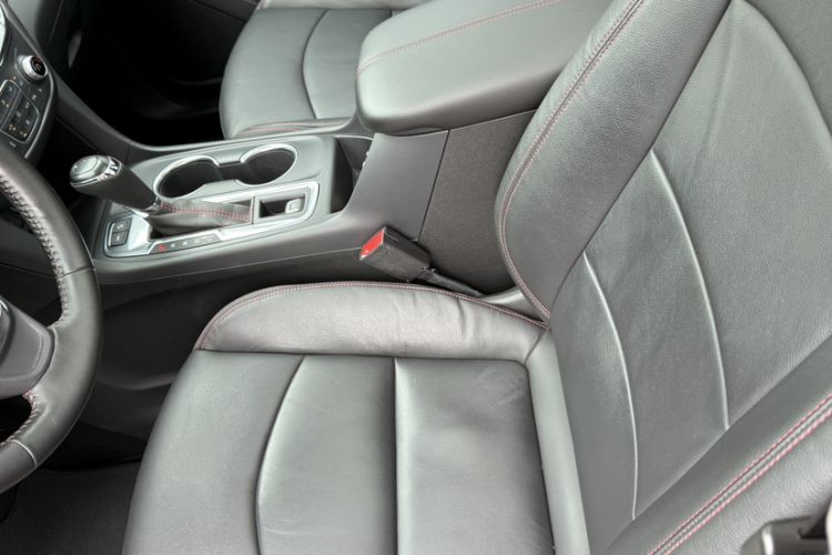 Used Chevrolet Equinox 2019 Redline 550T Automatic All-Wheel-Drive RS Model China VI Standard Interior 6