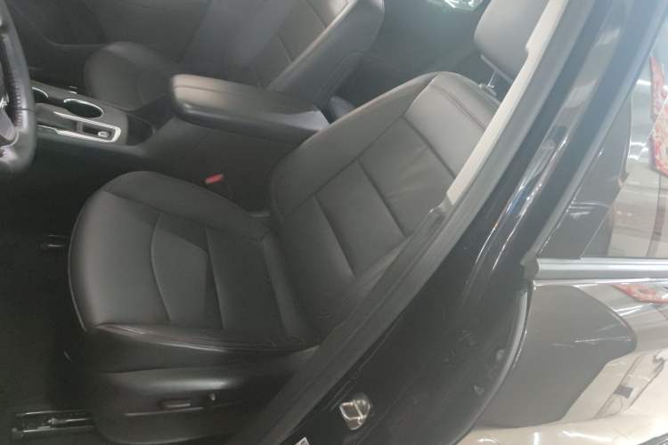 Used Chevrolet Equinox 2019 Redline 550T Automatic All-Wheel-Drive RS Model China VI Standard Left Front Seat