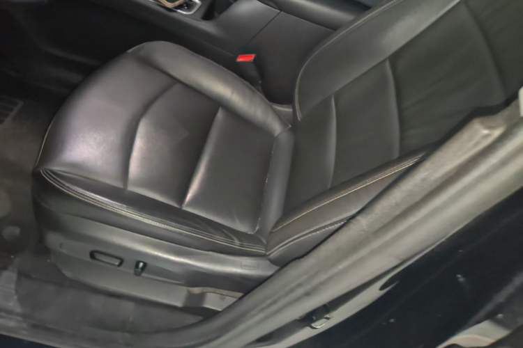 Used Chevrolet Equinox 2019 535T Automatic YuJie Edition China VI Left Front Seat