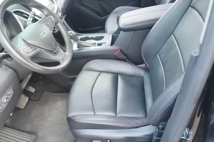 Used Chevrolet Equinox 2019 Redline 550T Automatic All-Wheel-Drive RS Model China VI Standard Left Front Seat