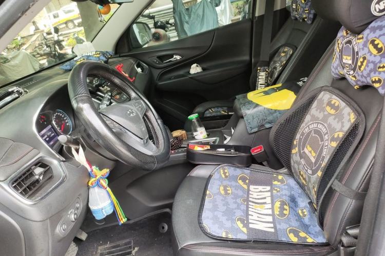 Used Chevrolet Equinox 2019 Redline 550T Automatic All-Wheel-Drive Trailblazer RS China VI Standard Left Front Seat